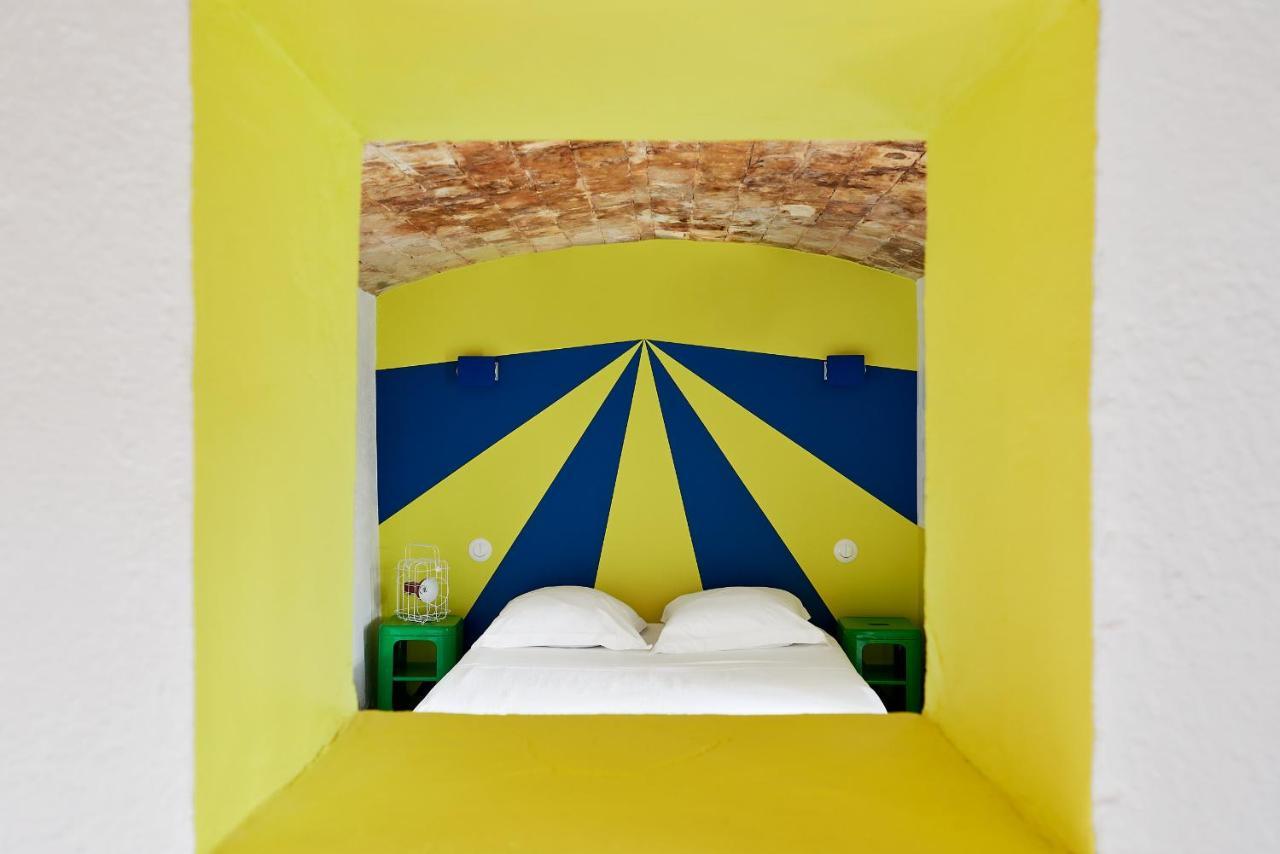 Domaine La Ferme Hi Bride Bed & Breakfast Villelaure ภายนอก รูปภาพ