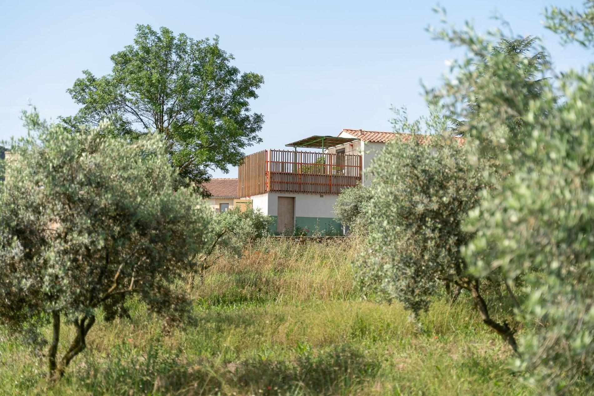 Domaine La Ferme Hi Bride Bed & Breakfast Villelaure ภายนอก รูปภาพ