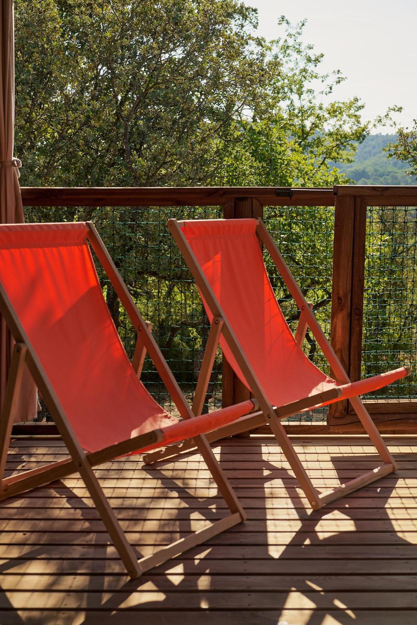 Domaine La Ferme Hi Bride Bed & Breakfast Villelaure ภายนอก รูปภาพ