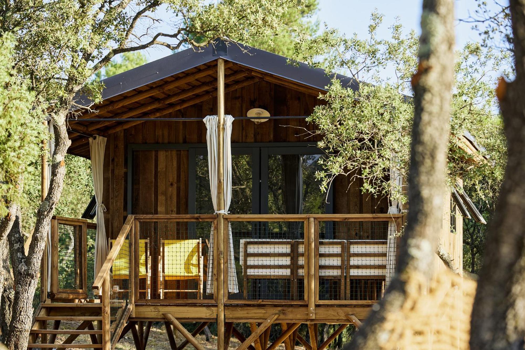 Domaine La Ferme Hi Bride Bed & Breakfast Villelaure ภายนอก รูปภาพ