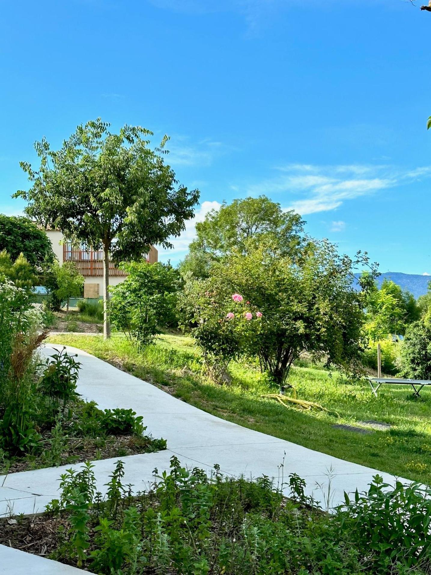 Domaine La Ferme Hi Bride Bed & Breakfast Villelaure ภายนอก รูปภาพ