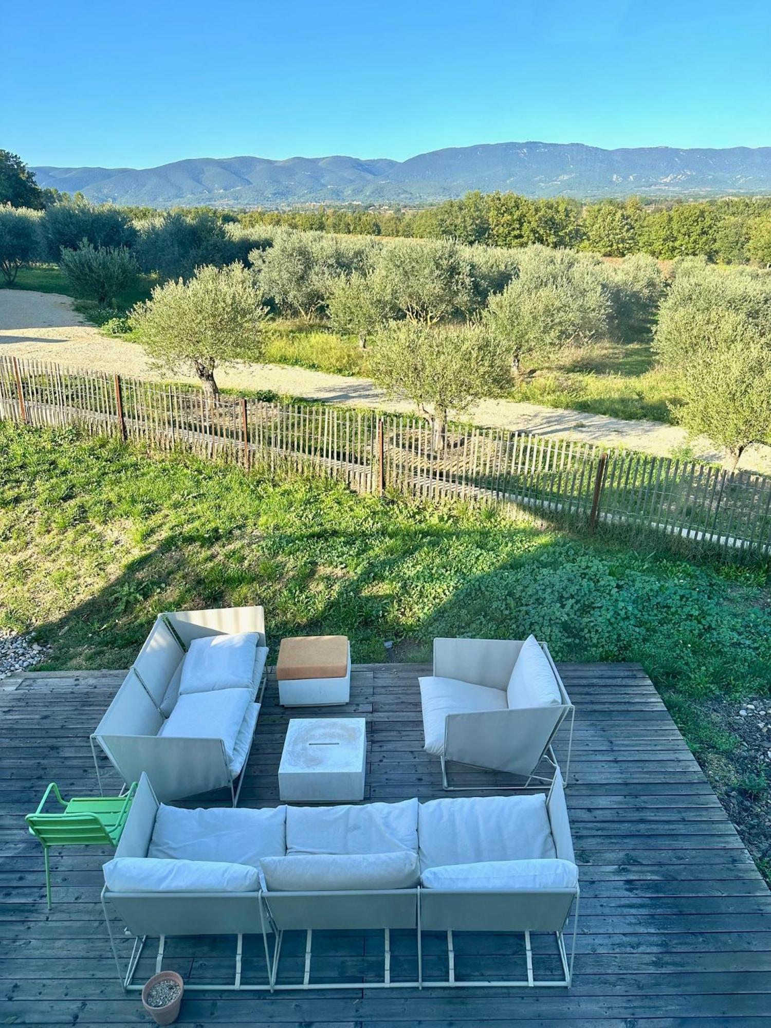 Domaine La Ferme Hi Bride Bed & Breakfast Villelaure ภายนอก รูปภาพ