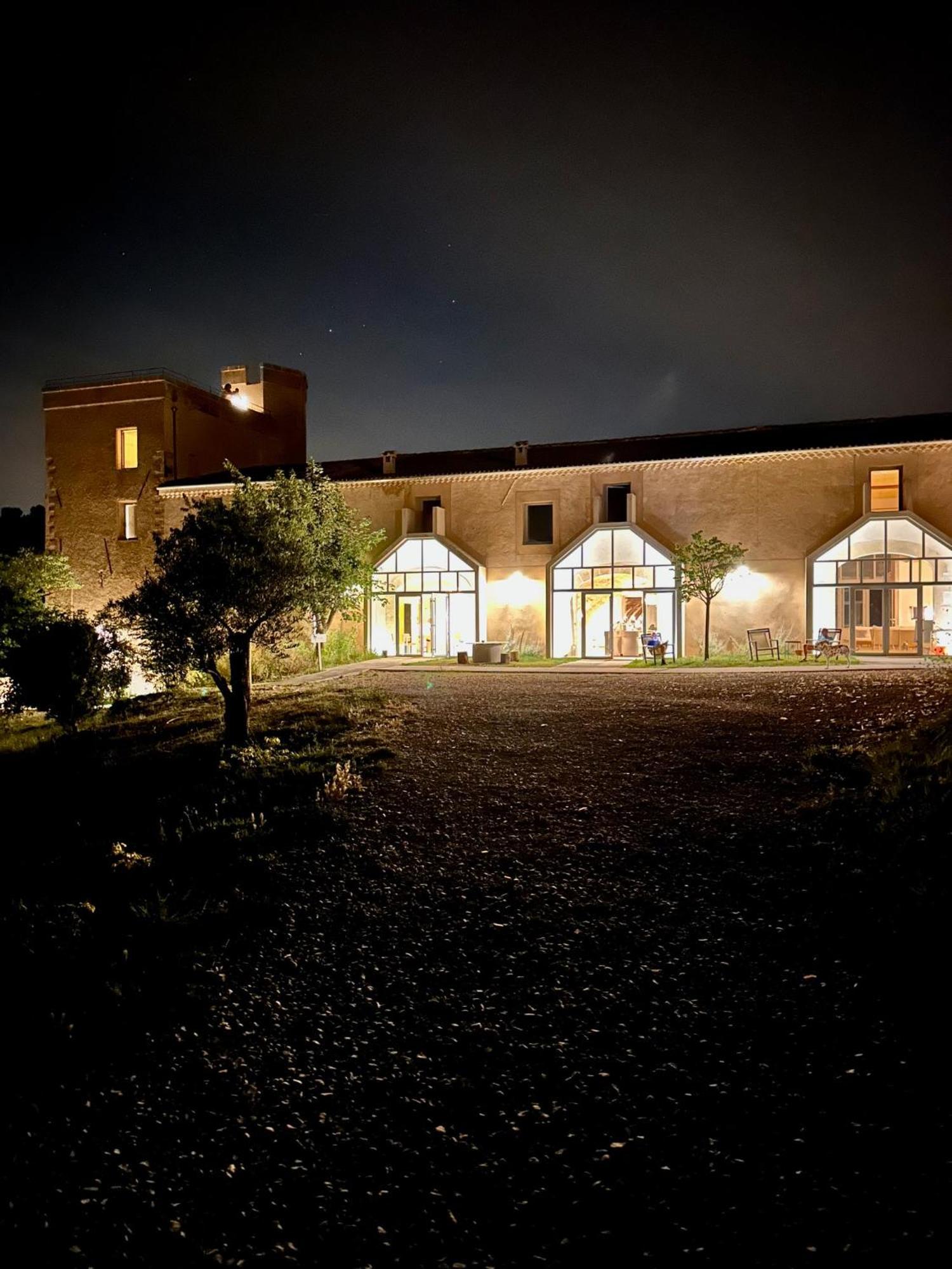 Domaine La Ferme Hi Bride Bed & Breakfast Villelaure ภายนอก รูปภาพ